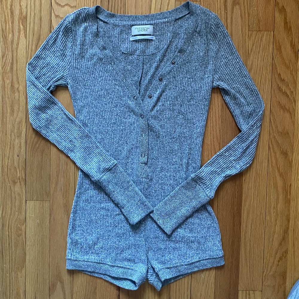 UO Bootie Onsie XS 🍑🍑🍑